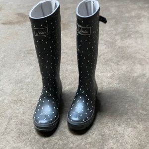 Joules size 7 rain boot.